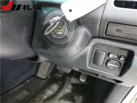 Toyota HARRIER лот № 1551 оценка 3.5  с аукциона в Японии 3