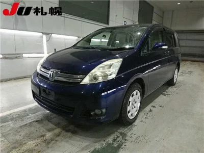 Toyota ISIS  с аукциона в Японии