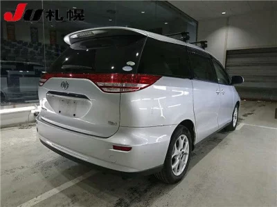 Toyota ESTIMA  с аукциона в Японии