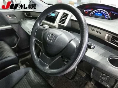 Honda FREED  с аукциона в Японии