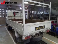 Toyota DYNA лот № 6046 оценка R  с аукциона в Японии 1