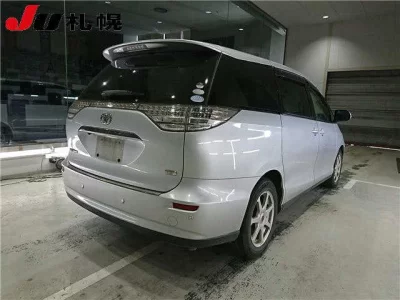 Toyota ESTIMA  с аукциона в Японии