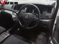 Toyota ISIS лот № 9307 оценка 3.5  с аукциона в Японии 2