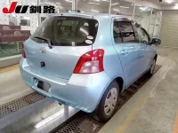 Toyota VITZ лот № 8703 оценка 3.5  с аукциона в Японии 8
