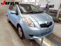 Toyota VITZ лот № 8703 оценка 3.5  с аукциона в Японии 7
