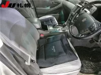 Toyota CROWN лот № 377 оценка R  с аукциона в Японии 4