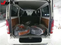 Toyota HIACE VAN лот № 401 оценка 3  с аукциона в Японии 5
