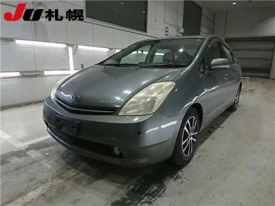 Toyota Prius  с аукциона в Японии
