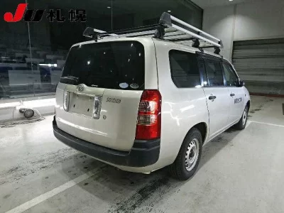 Toyota SUCCEED  с аукциона в Японии