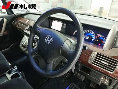 Honda ELYSION  с аукциона в Японии