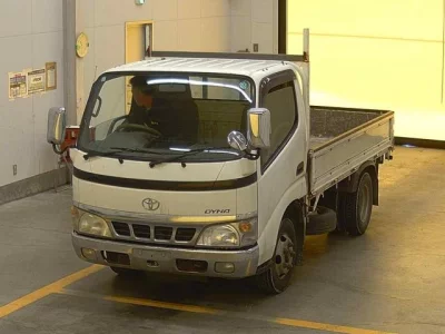 Toyota DYNA  с аукциона в Японии