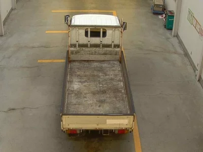 Toyota DYNA  с аукциона в Японии