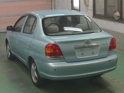 Toyota PLATZ  с аукциона в Японии
