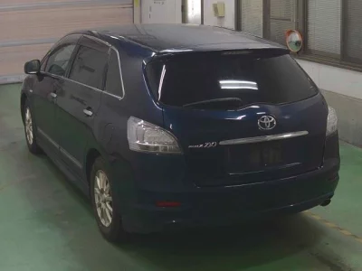 Toyota MARK X ZIO  с аукциона в Японии