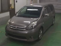 Toyota ISIS лот № 60 оценка R  с аукциона в Японии 5