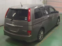 Toyota ISIS лот № 60 оценка R  с аукциона в Японии 6