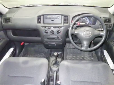 Toyota SUCCEED  с аукциона в Японии