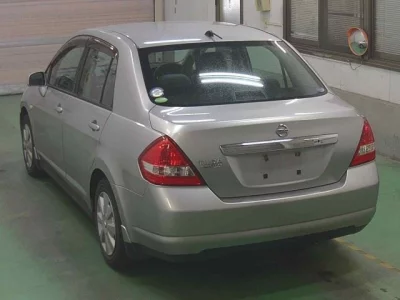 Nissan TIIDA LATIO