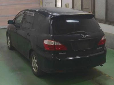 Toyota Ipsum