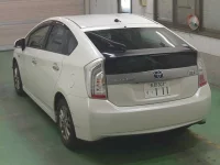 Toyota PRIUS PHV лот № 3657 оценка 3.5  с аукциона в Японии 1