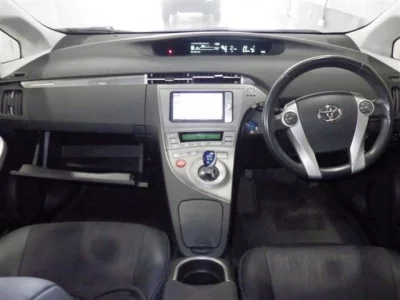 Toyota PRIUS PHV
