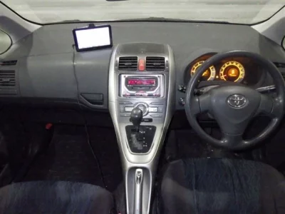 Toyota AURIS  с аукциона в Японии