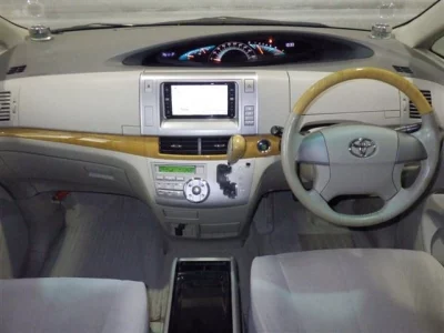 Toyota ESTIMA  с аукциона в Японии