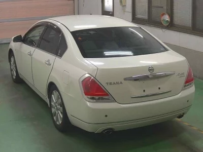 Nissan TEANA  с аукциона в Японии