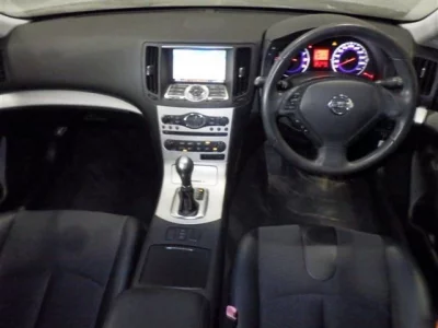 Nissan SKYLINE  с аукциона в Японии