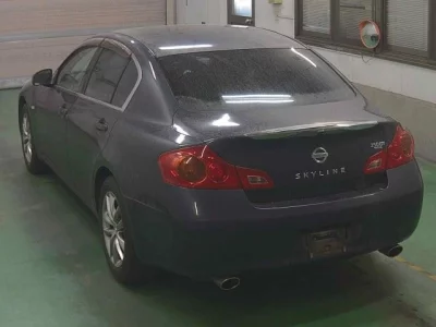 Nissan SKYLINE  с аукциона в Японии