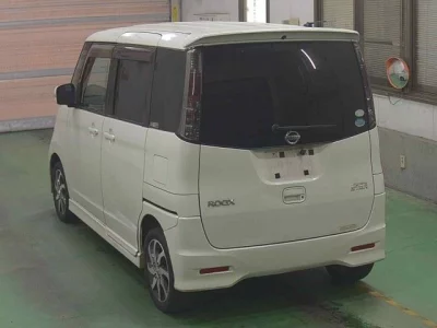Nissan ROOX  с аукциона в Японии