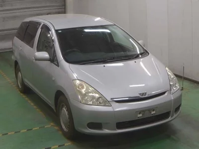 Toyota WISH  с аукциона в Японии