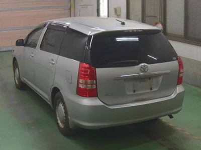 Toyota WISH  с аукциона в Японии