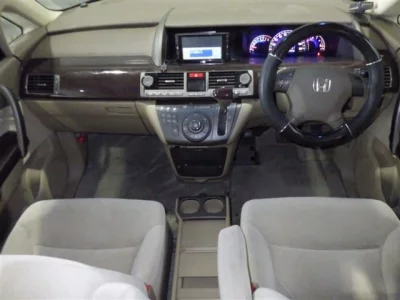 Honda ELYSION  с аукциона в Японии