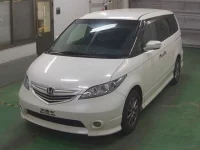 Honda ELYSION лот № 123 оценка R  с аукциона в Японии 5