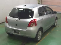 Toyota VITZ лот № 305 оценка R  с аукциона в Японии 6