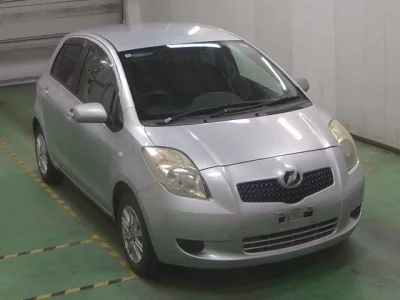 Toyota VITZ  с аукциона в Японии