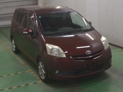 Toyota PASSO SETTE  с аукциона в Японии