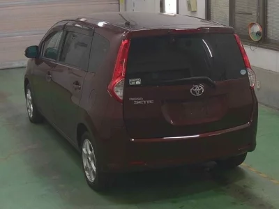 Toyota PASSO SETTE  с аукциона в Японии