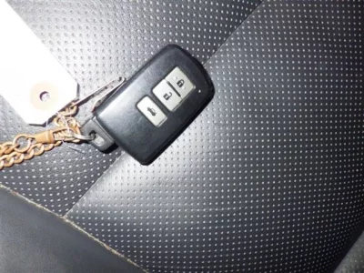 Toyota CROWN  с аукциона в Японии