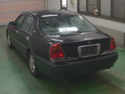 Toyota CROWN  с аукциона в Японии