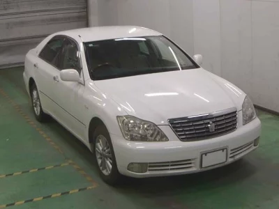 Toyota CROWN  с аукциона в Японии