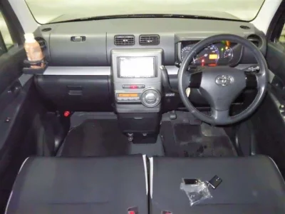 Toyota Pixis Space