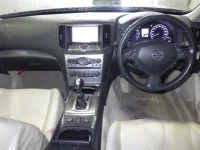 Nissan SKYLINE лот № 1673 оценка 4  с аукциона в Японии 2