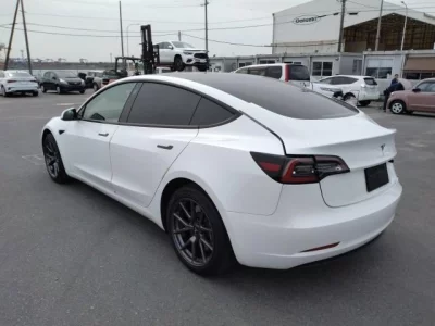 Tesla MODEL3