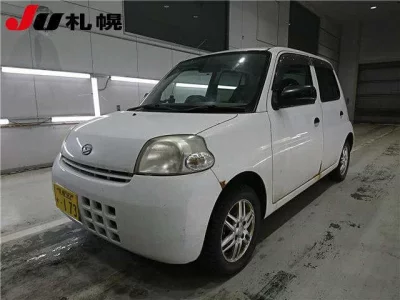 Daihatsu Esse