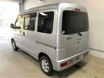 Toyota Pixis Van