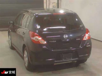 Nissan TIIDA