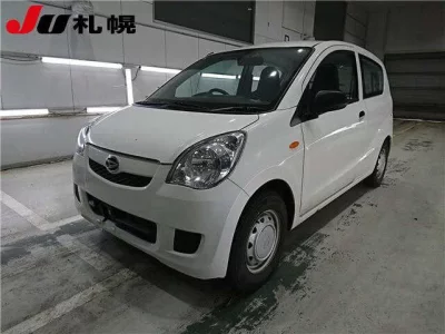 Daihatsu MIRA  с аукциона в Японии