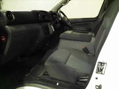 Nissan CARAVAN  с аукциона в Японии